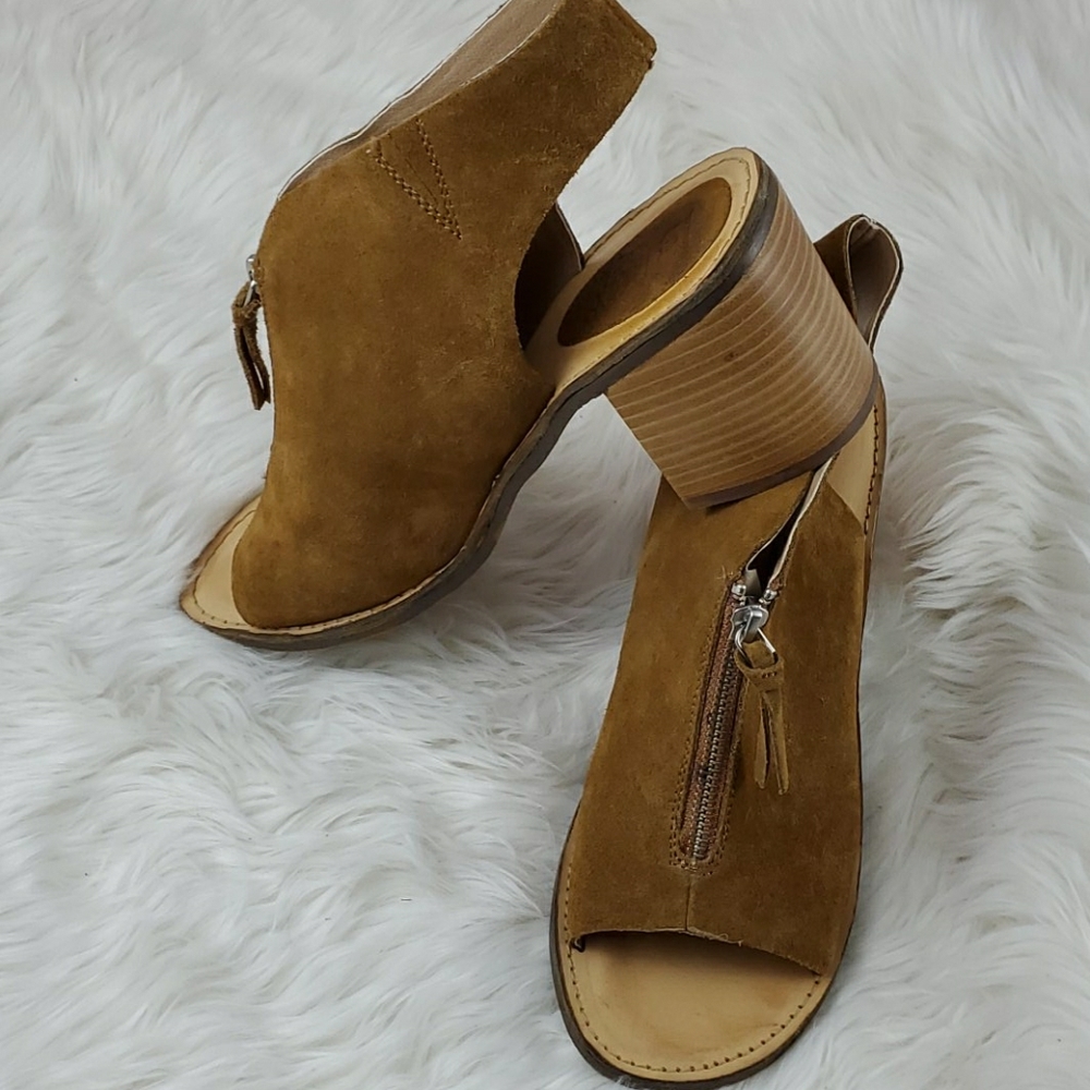 Latigo Tan Suede Heels 10